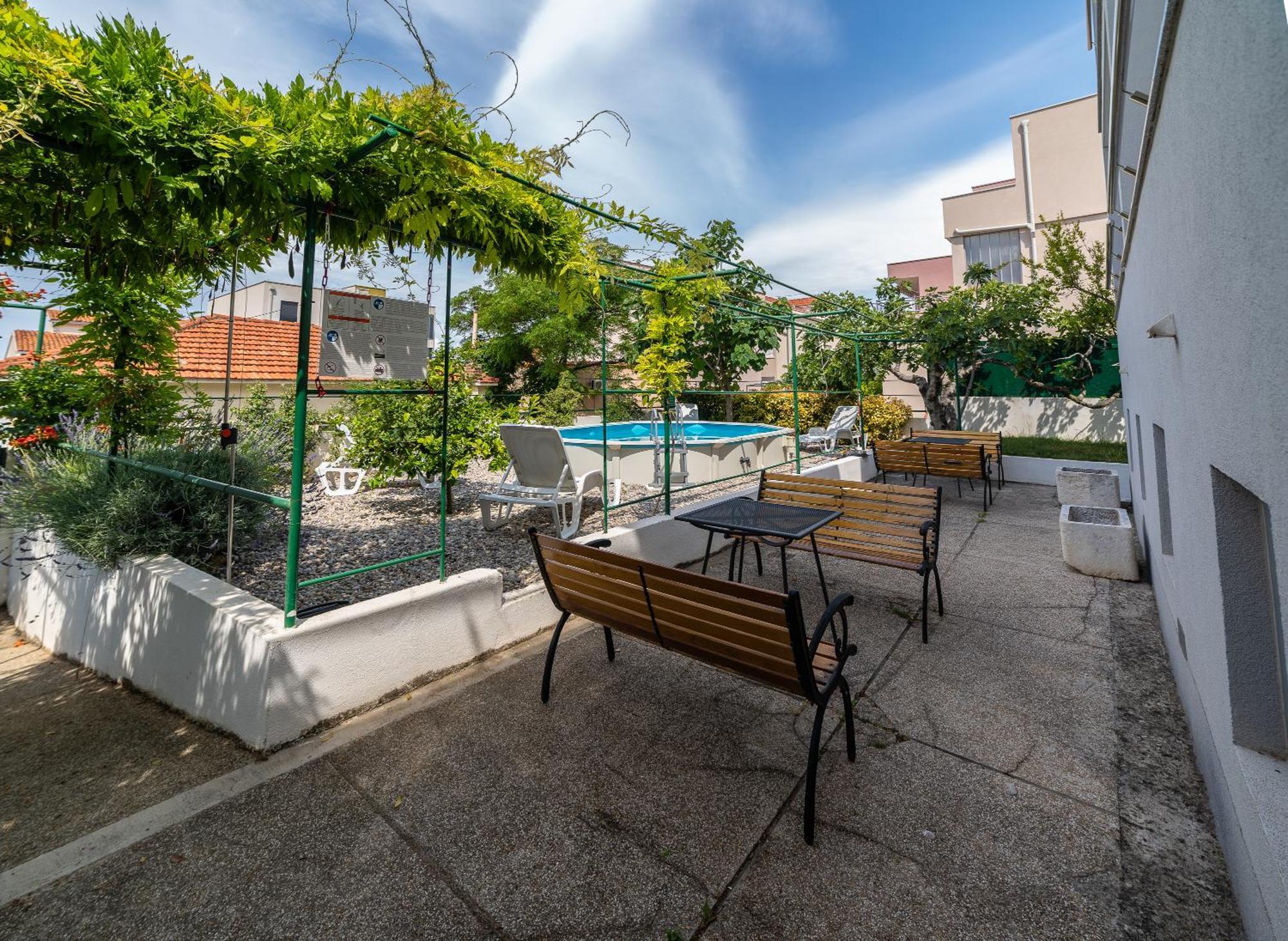 Apartments Turtle Gardens Макарська Екстер'єр фото