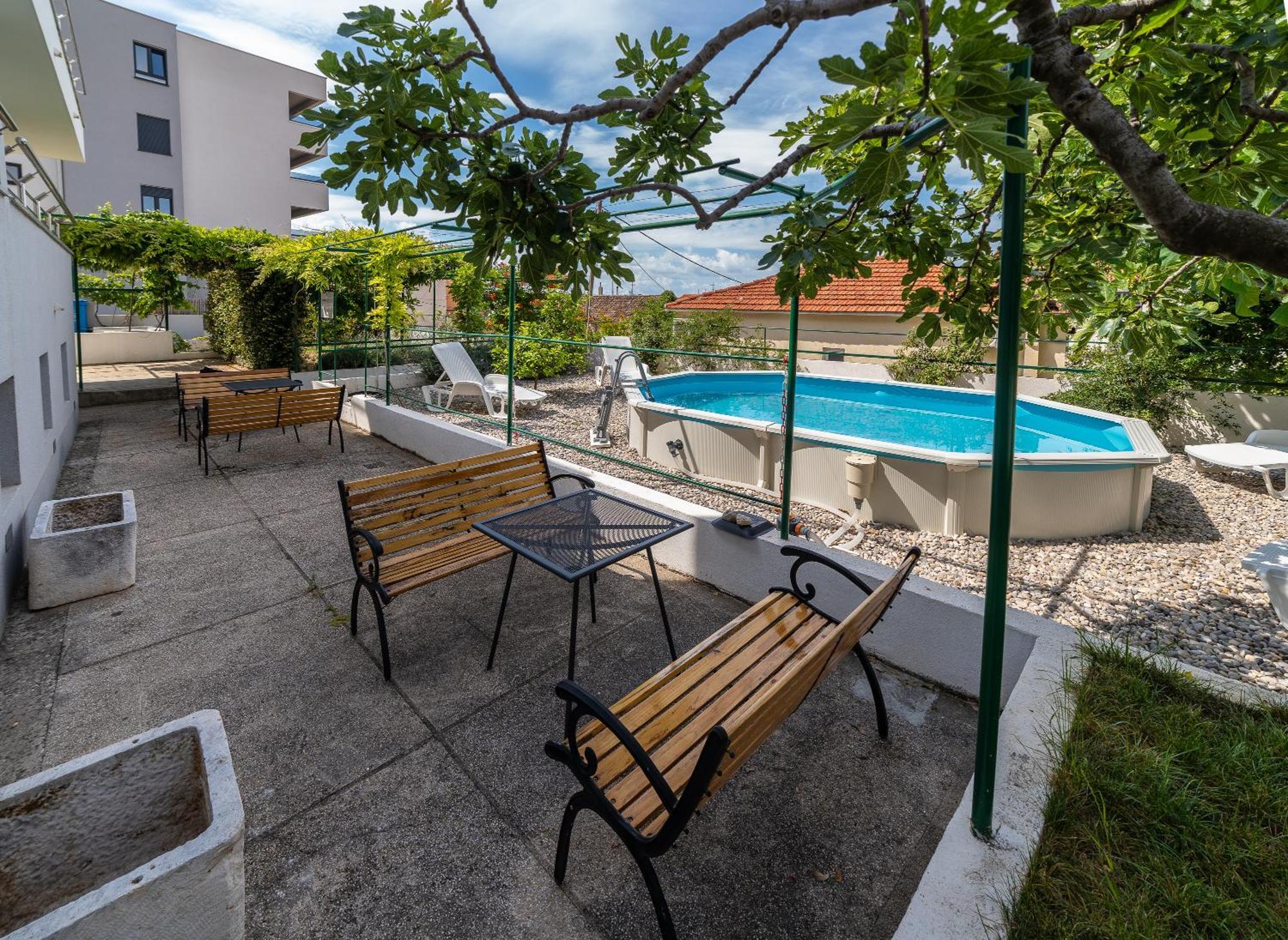 Apartments Turtle Gardens Макарська Екстер'єр фото