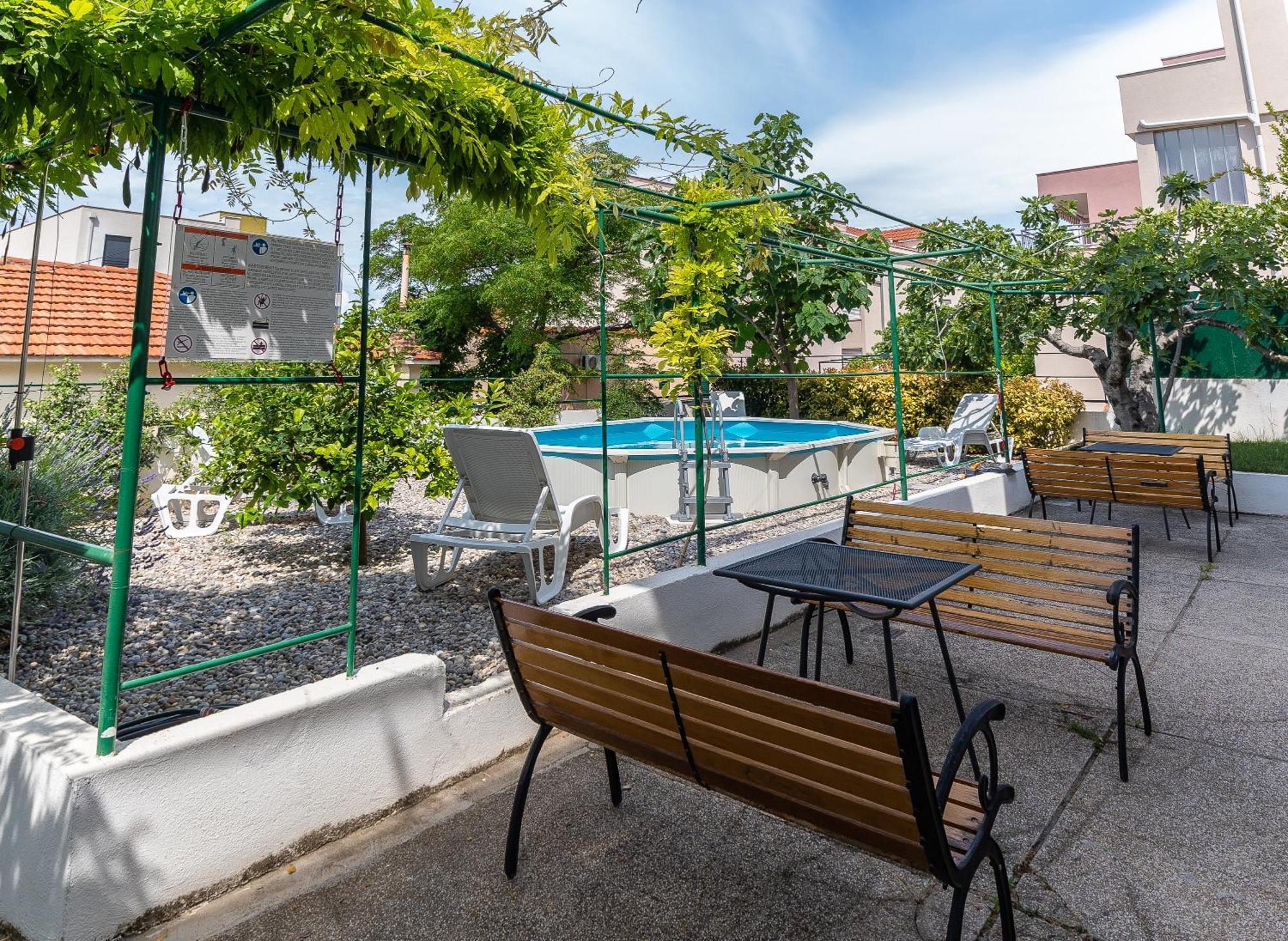 Apartments Turtle Gardens Макарська Екстер'єр фото